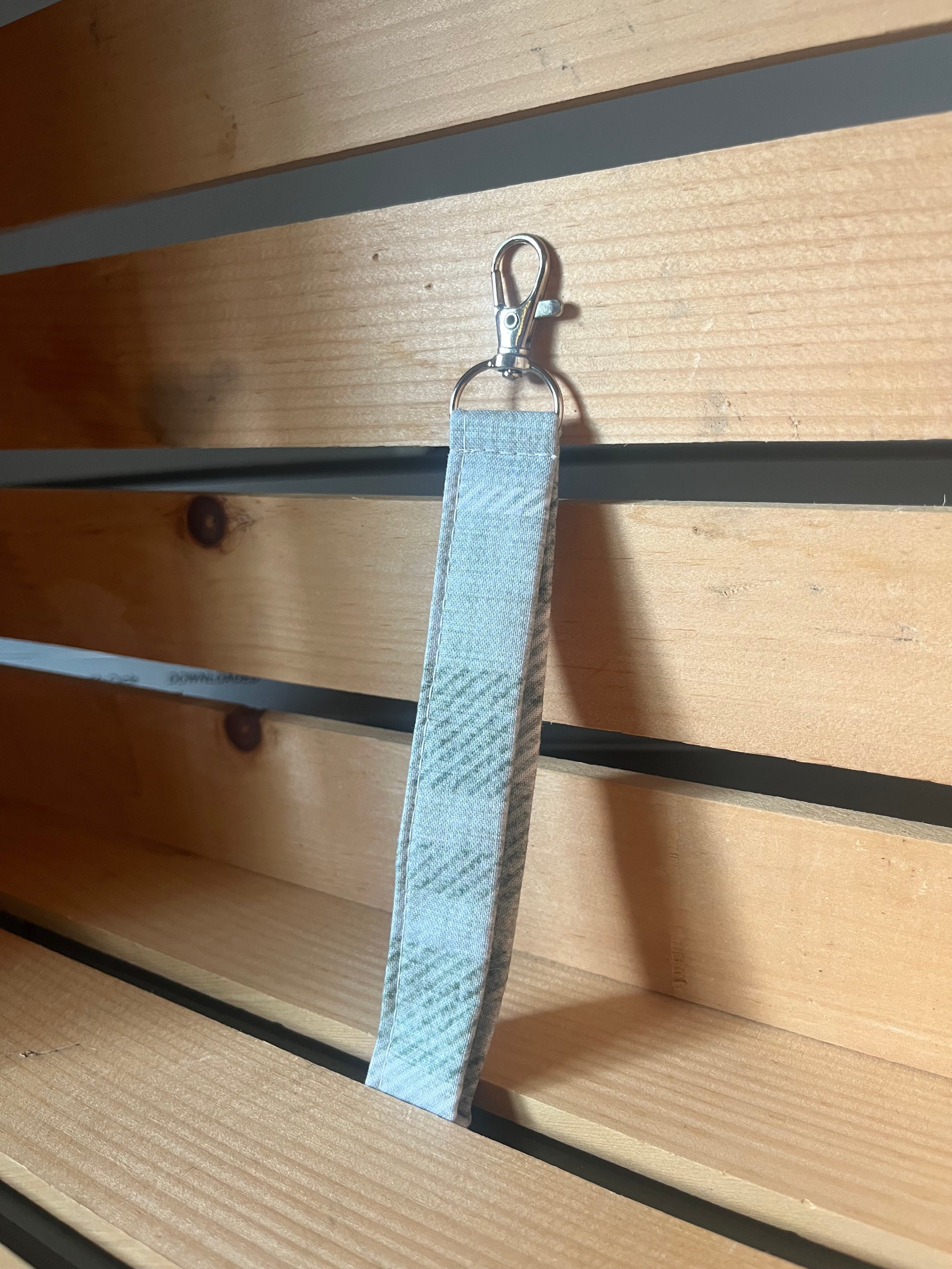 Green Plaid Key Wristlet
